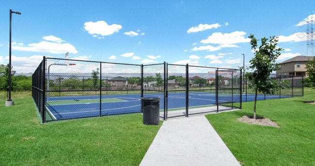 Building Photo - The Willows at Kendall Brook