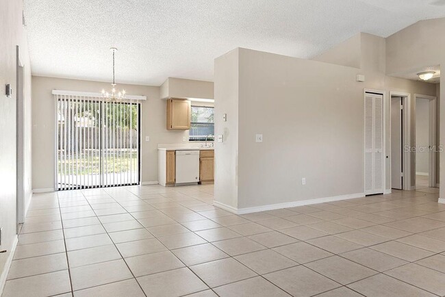 Building Photo - 1344 Bladon Ave