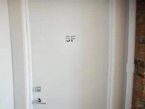 Building Photo - 26 E 15th St