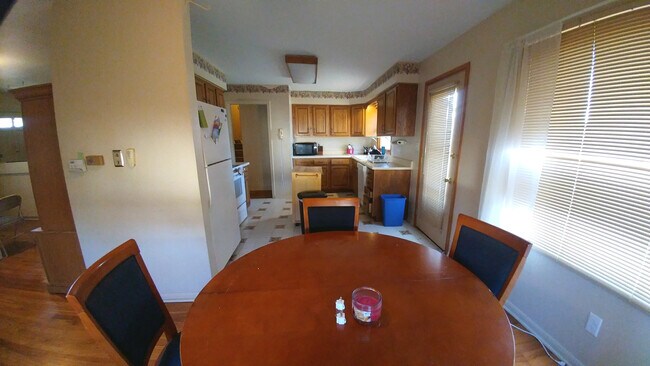 Foto del edificio - 621 N Annie Glidden Rd