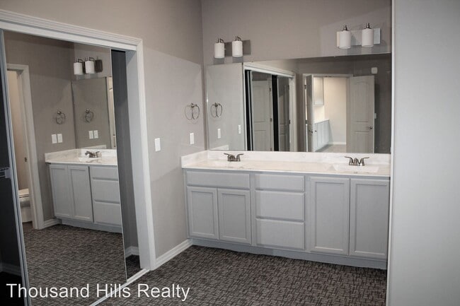Building Photo - 2 br, 2 bath House - 200 Majestic Drive #123