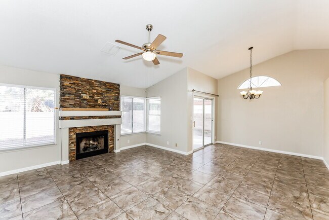 Building Photo - 4401 La Reina Cir