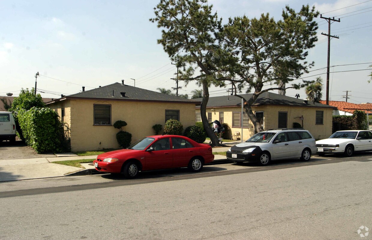 Primary Photo - 3600 W 63rd St