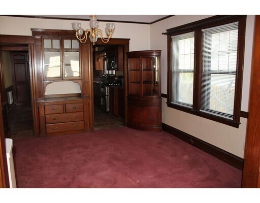 Foto del edificio - 47-49 Bradbury Ave