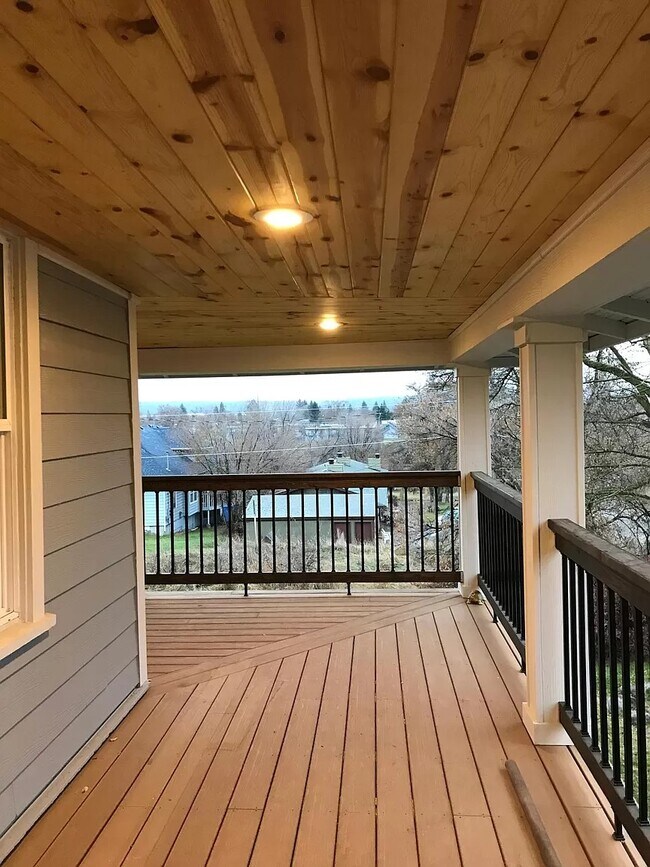 Foto del edificio - 2528 N Regal St