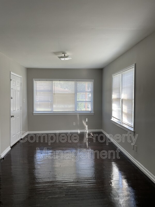 Foto del edificio - 1014 19th Pl SW