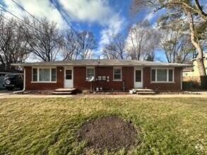 Building Photo - 507 E Lee St