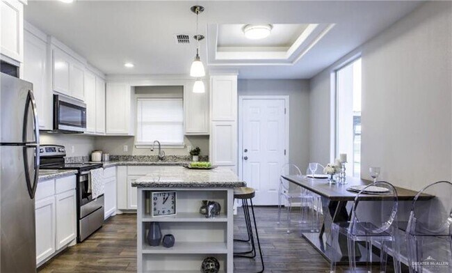 Foto del edificio - 3413 Golden Nugget