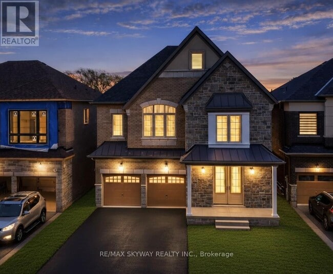 Building Photo - 18 Hosta St