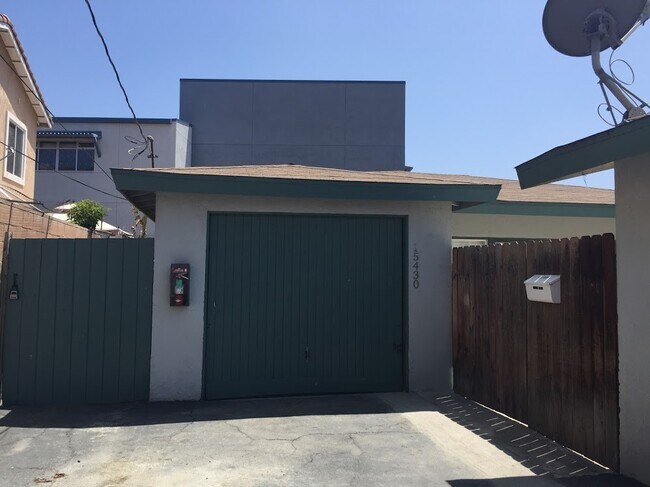 Building Photo - 15432 Freeman Ave
