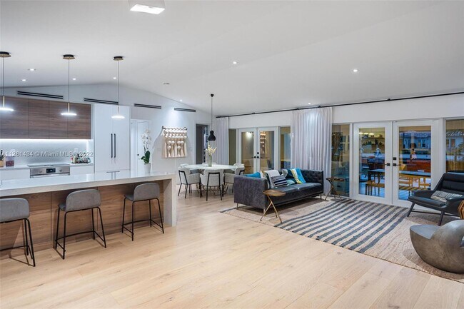 Foto del edificio - 550 Jeronimo Dr