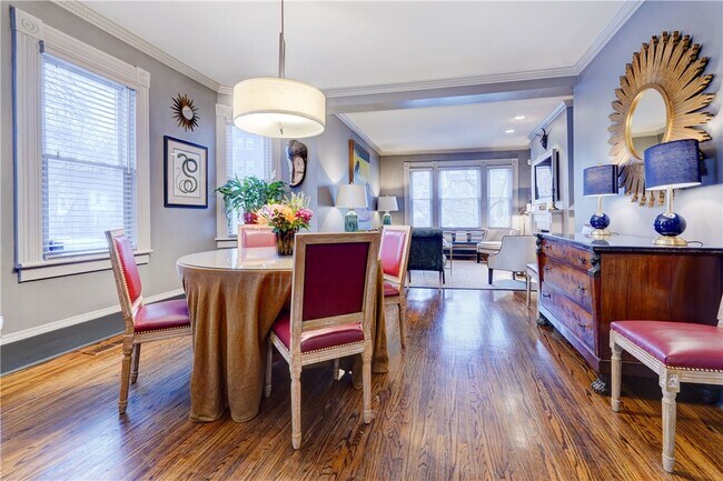 Foto del edificio - 249 S Goodman St