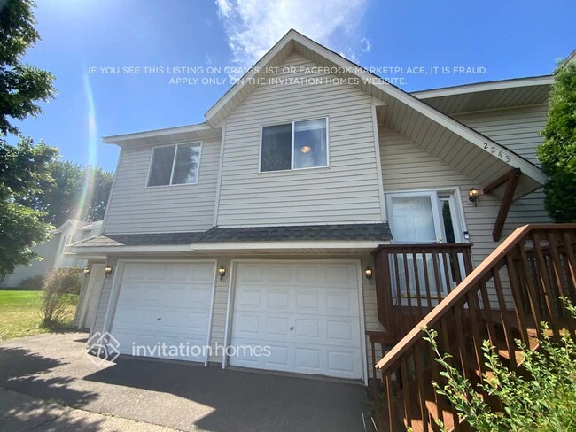 Building Photo - 2243 Belfast St W
