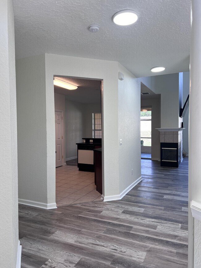 Building Photo - 7330 Cypress Grove Rd
