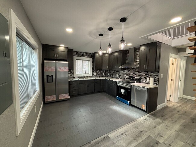 Foto del edificio - Gorgeous- Brand New 2 Bed + Loft Home in Beautiful Saranap Area – Walnut Creek