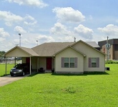 Building Photo - 107 Christy Dr