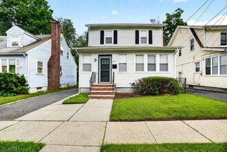 Building Photo - 639 Walsh Ave