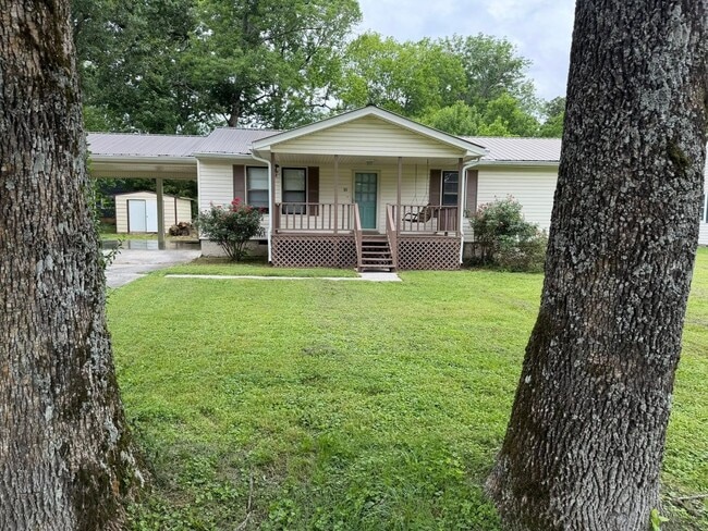Building Photo - 3BR Rental in Quiet Fort Oglethorpe Neighborhood – Minutes from Battlefield Parkway & Chickamauga...