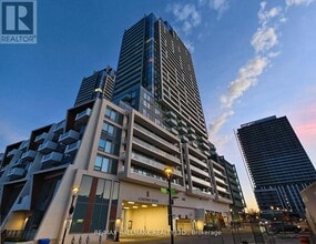 Building Photo - 8 Olympic Gdn Dr