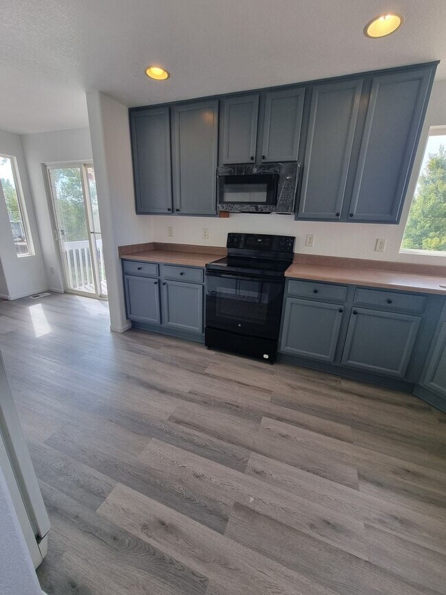 Foto del edificio - 3 Bedroom Single Family Home in Parker