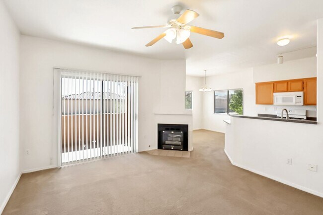 Foto del edificio - 2 Bed Condo Centrally Located