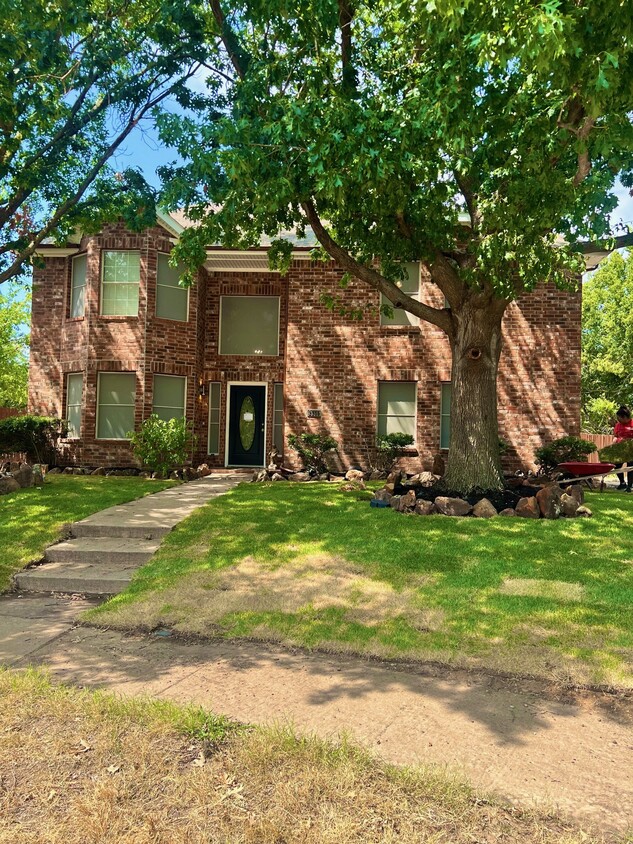 Foto principal - 2213 Ridgewood Dr
