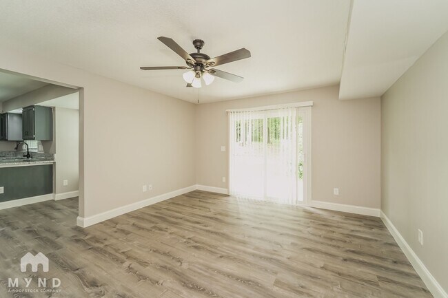 Building Photo - 9315 Haywain Ct