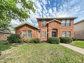Building Photo - 1528 Englewood Dr