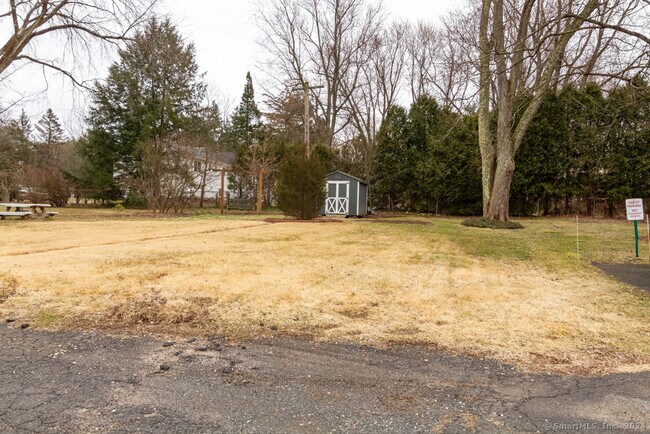 Building Photo - 393 Plainville Ave