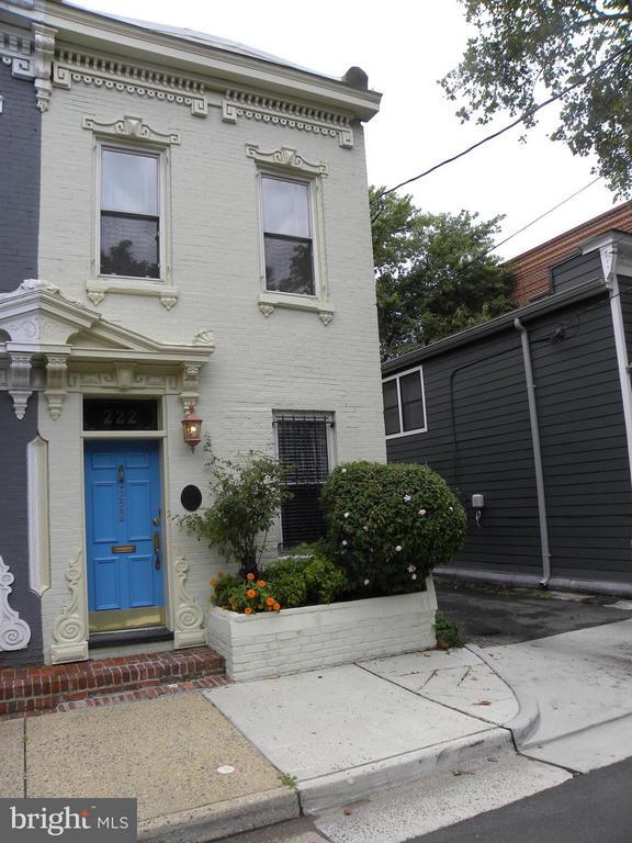 Primary Photo - 222 N Patrick St