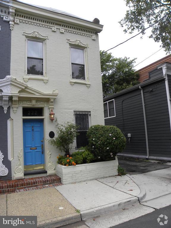 Building Photo - 222 N Patrick St
