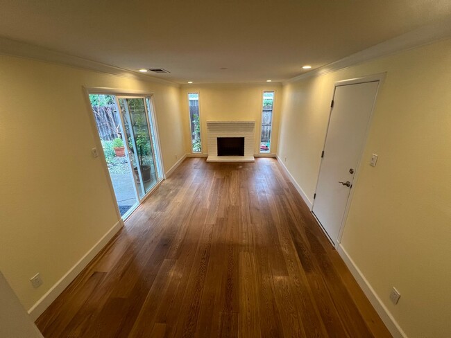 Foto del edificio - 3 bed / 2 Bath | Davis Slide Hill Park Hom...