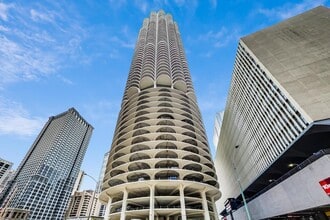 Building Photo - 300 N State St