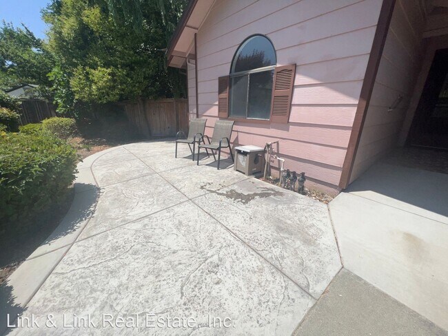 Building Photo - 3 br, 2 bath House - 106 White Sands Dr