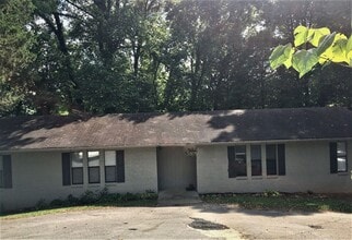 Building Photo - 701 Crest Forest Rd