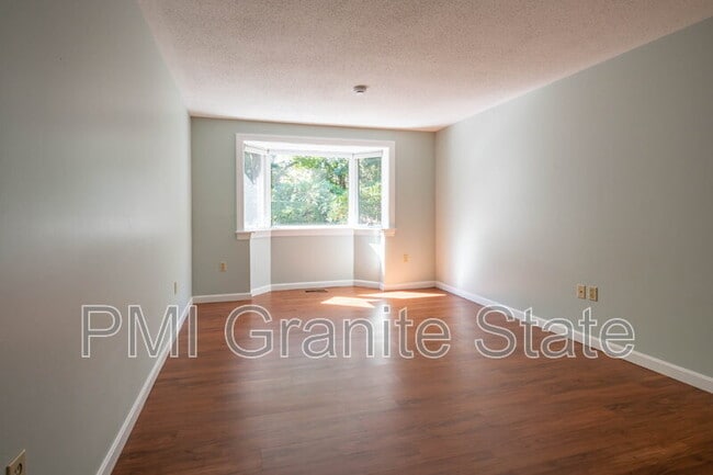 Building Photo - 44 Walden Pond Dr