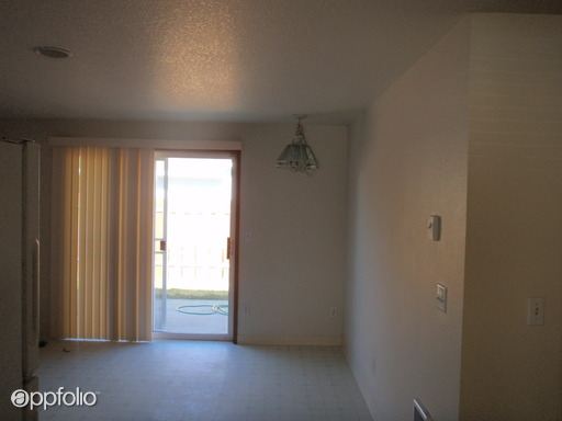 Building Photo - 10210 NE 75th Way