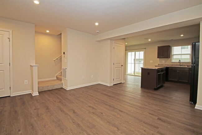 Foto del edificio - 3325 Marble Lp