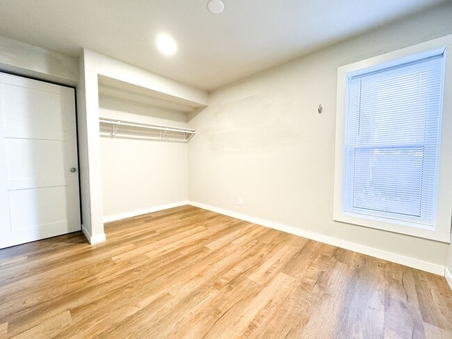 Building Photo - 917 Buena Vista Dr