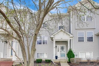 Building Photo - 590 Triumph Ct