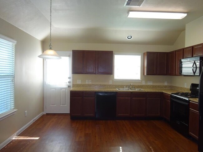 Foto del edificio - 6034 Brenwood Trails Ln
