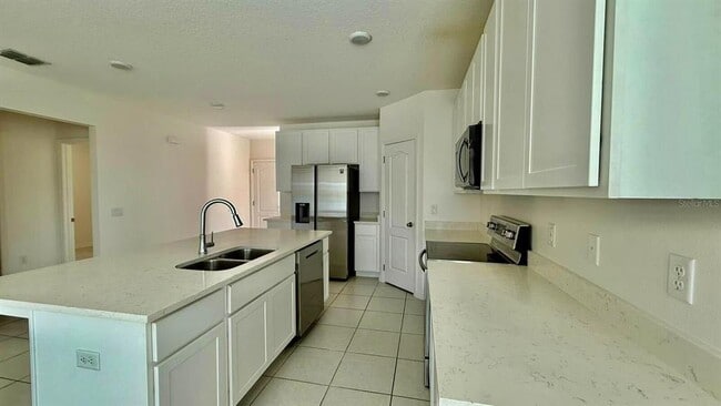Building Photo - 2224 Canyon Breeze Ave