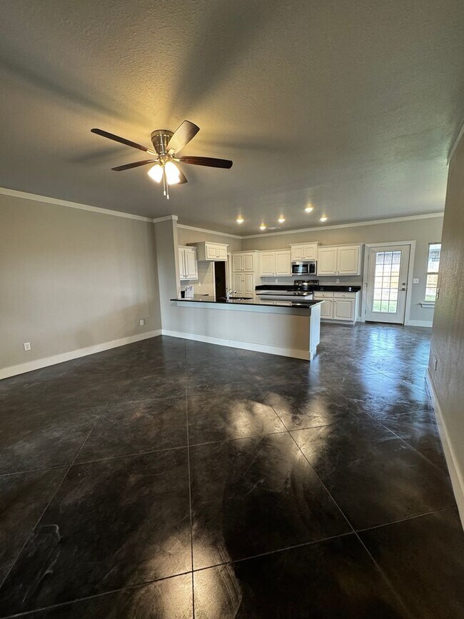 Foto del edificio - NEW Home located in Heritage Hills!!! 3/2/2 CISD