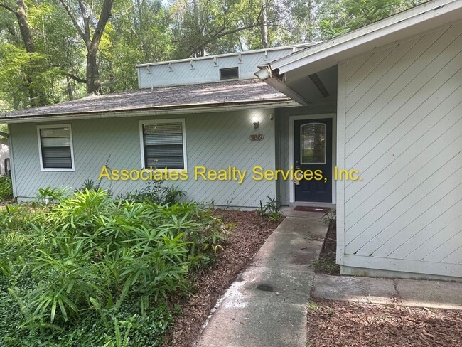 Photo - 3/2 North West!- Reduced rent to $1,500 a month until January 1st with immediate move in!!! JUST ... House