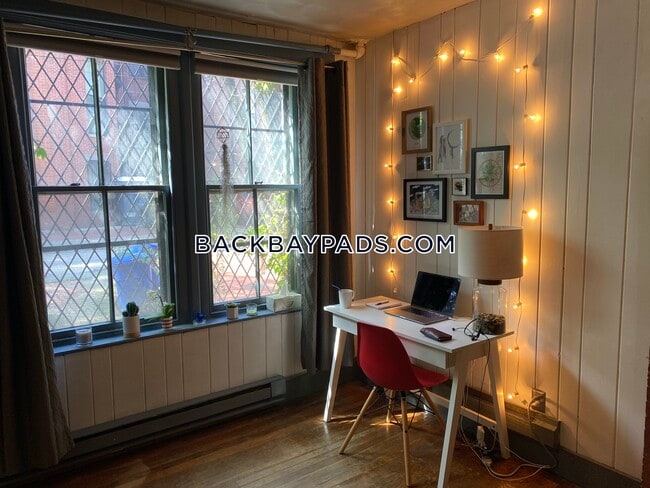 Building Photo - 116 Marlborough St