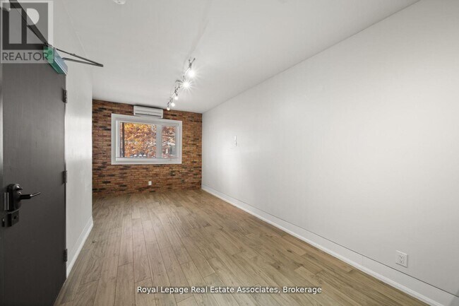 Building Photo - 531 Runnymede Rd