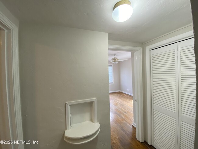 Building Photo - 1245 Belmont Terrace