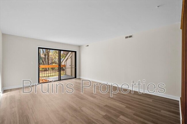 Foto del edificio - 1522 Benjamin Pkwy