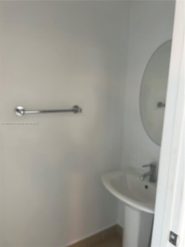 Foto del edificio - 480 Hibiscus St