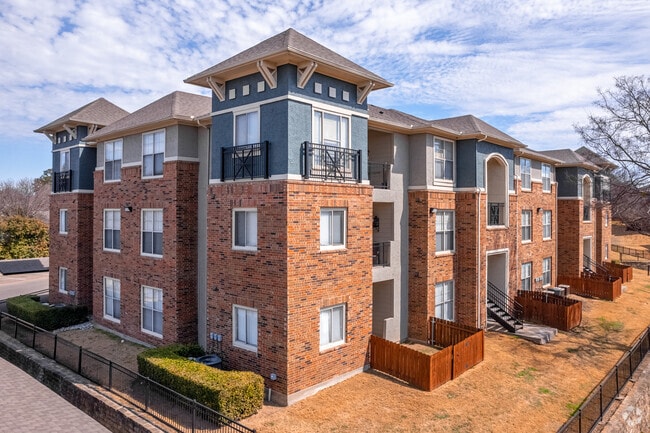 Building Photo - Belmont at Duck Creek
